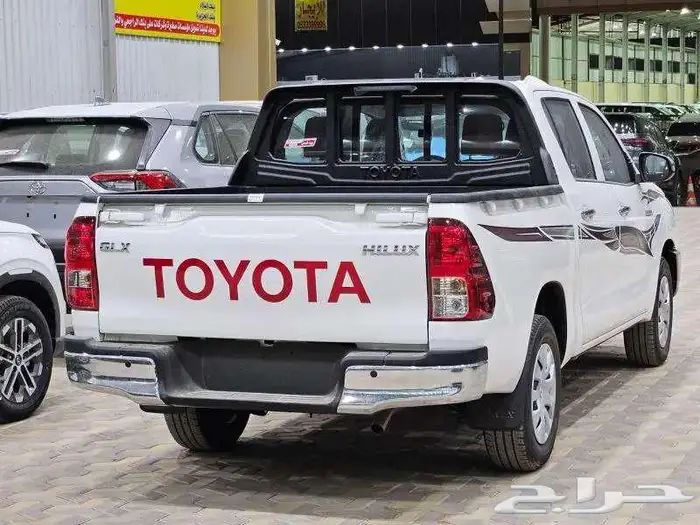 هايلوكس غمارتين GLX طيس بنزين 2025 كاش واجار منتهي بتمليك 12