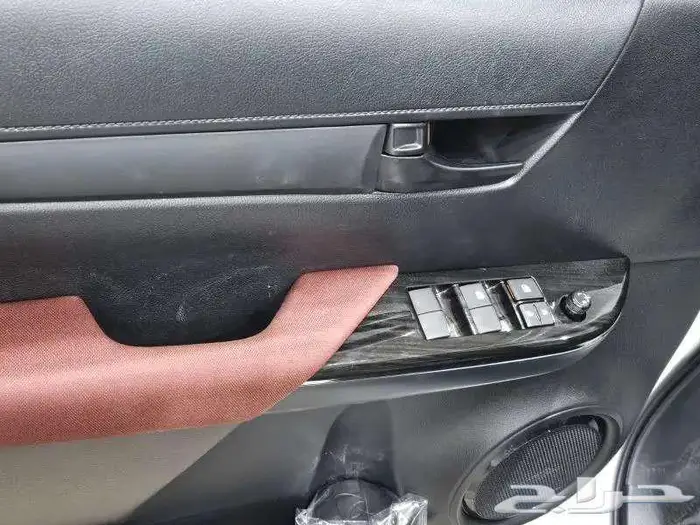 هايلوكس غمارتين GLX طيس بنزين 2025 كاش واجار منتهي بتمليك 6