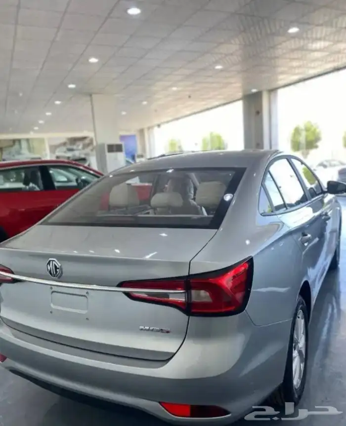 ام جي 5 ستاندر 2025 6