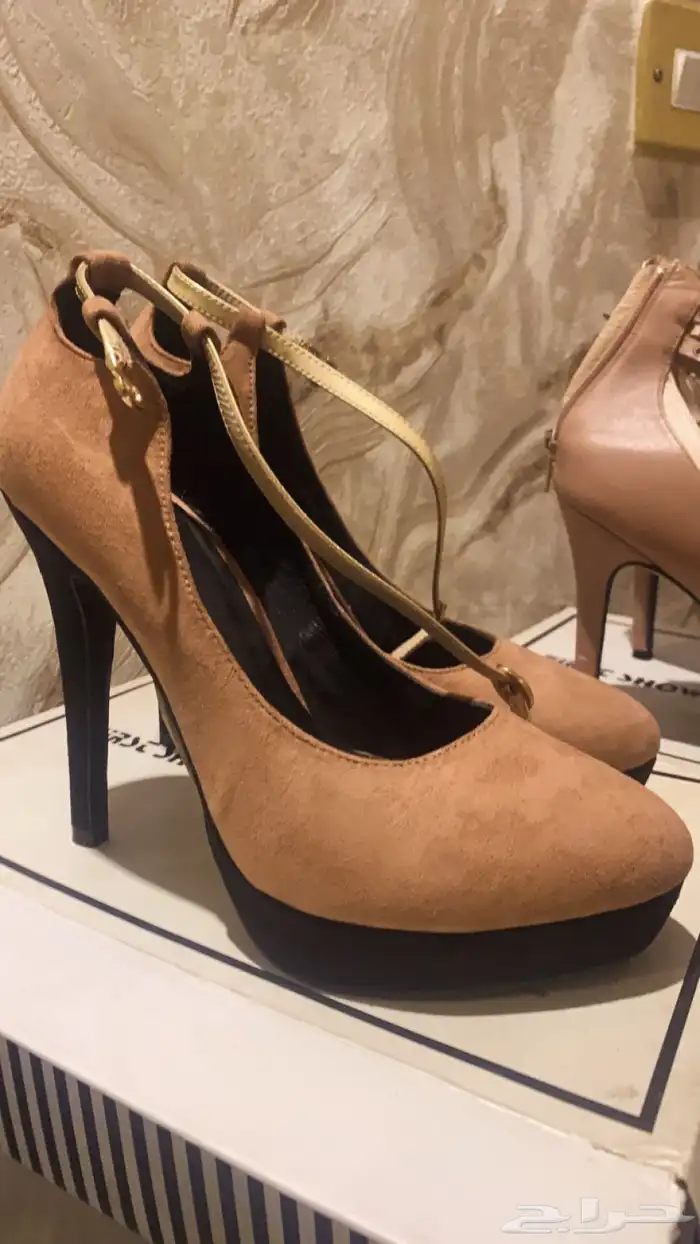 روتر 5 جي   طقمين كنب  مكينه قهوه   3 فساتين 3 اكعاب 12