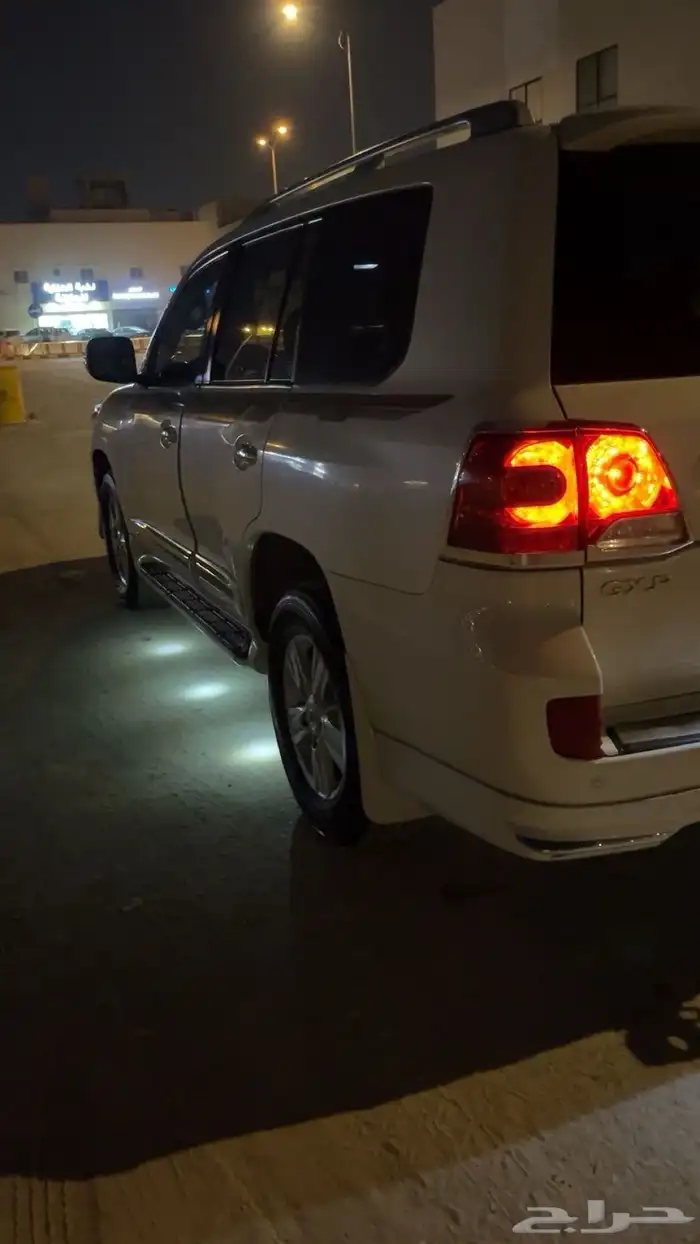 لاندكروزر 2014 بريمي للبيع 1