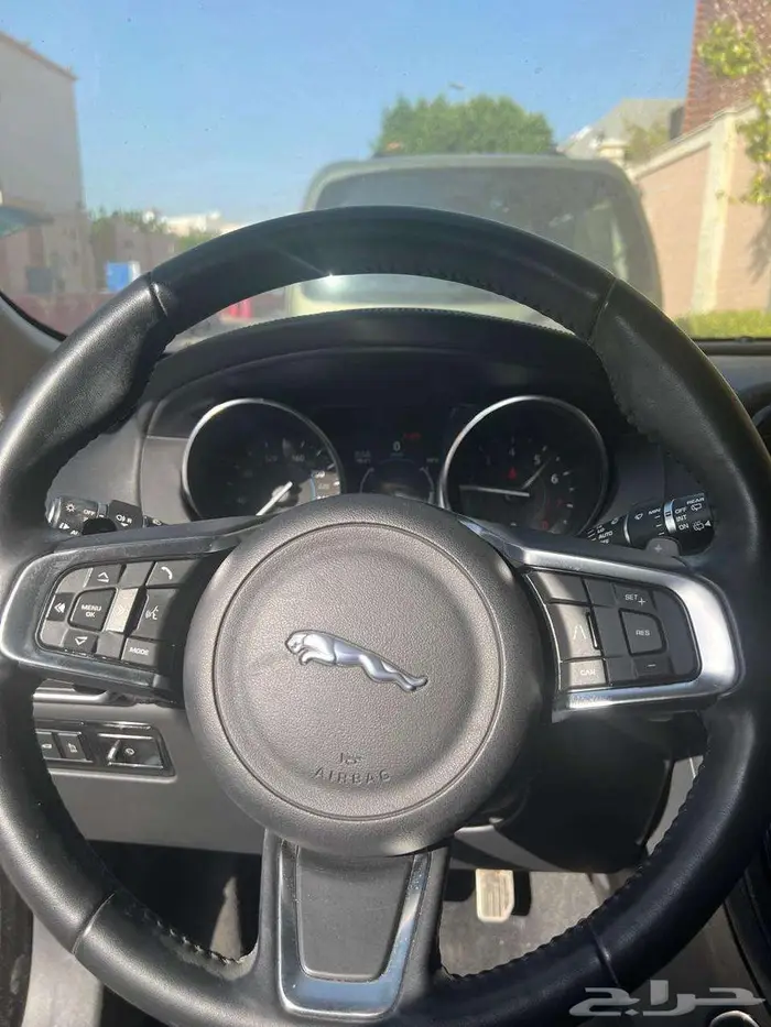 جاكوار فئه اف بيس 7