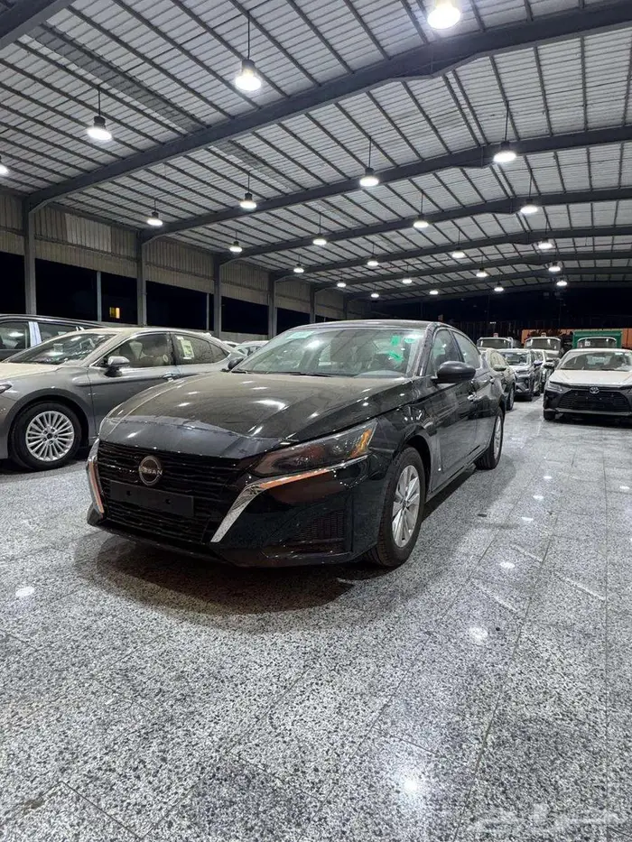 نيسان التيما استندر 2500 cc اسود موديل 2025 2