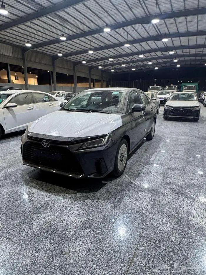 تويوتا يارس فل YX رصاصى 1300 cc موديل 2026 2