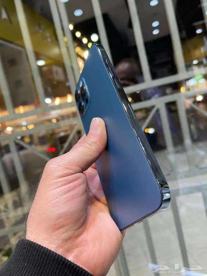 جوال آيفون 12 برو ماكس 256 GB. باقي بالسلوفان 3