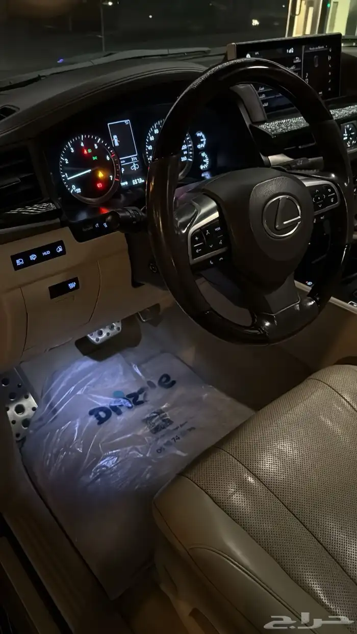 جيب لكزس 2016 7