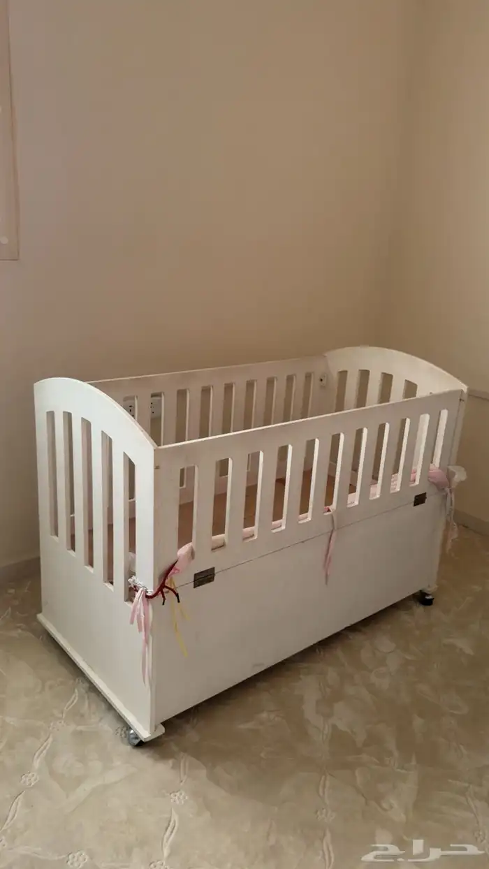 فرن   وسرير أطفال 1