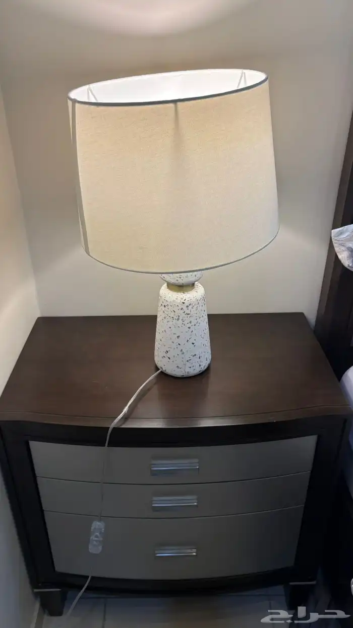 للبيع غرفة نوم من مفروشات العمر 2