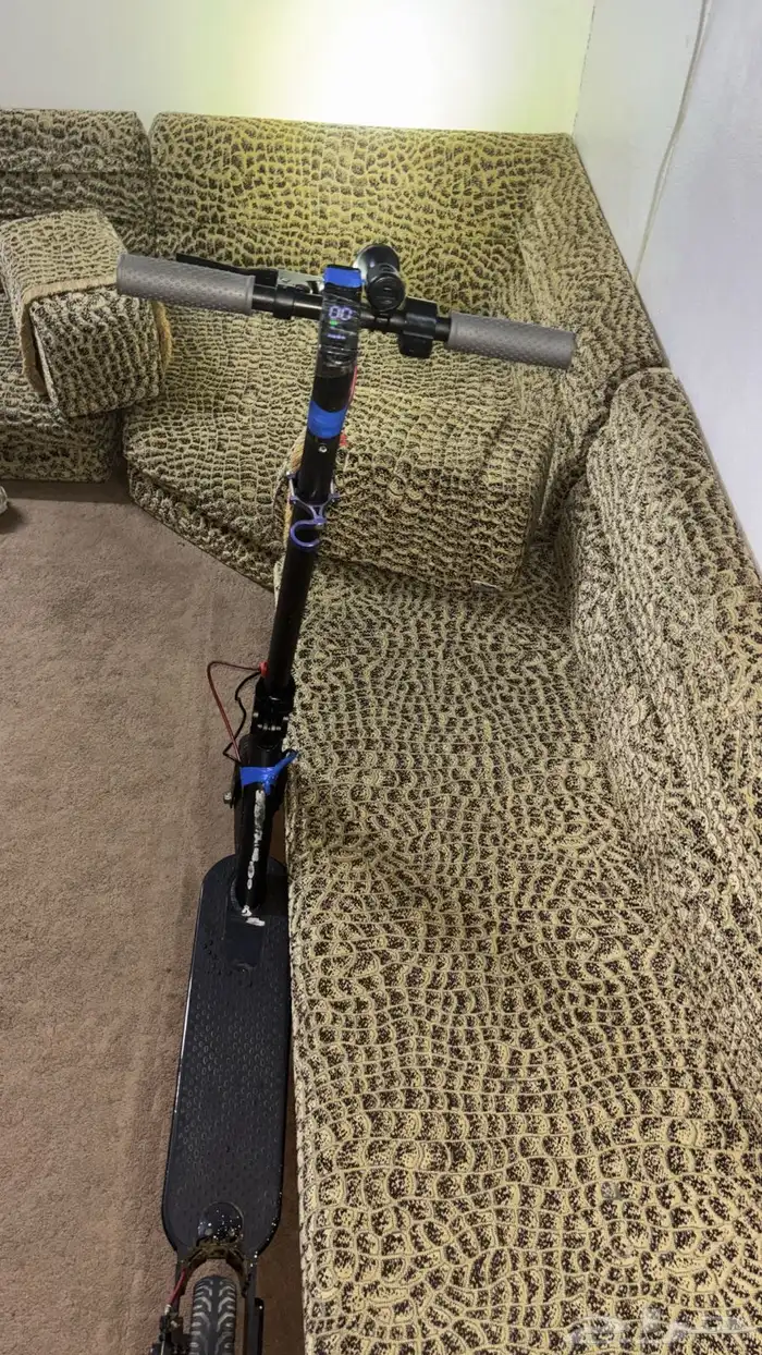 سكوتر مستخدم نظيف مغير بطاريه وكفرات وشاحن جديد صيانه جديد 4