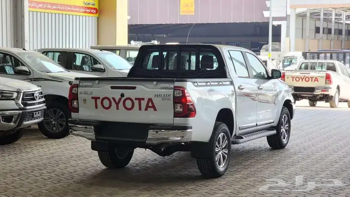 هايلوكس غمارتين S-GLX 4 4 عادي بنزين 2025 كاش وأقساط 6