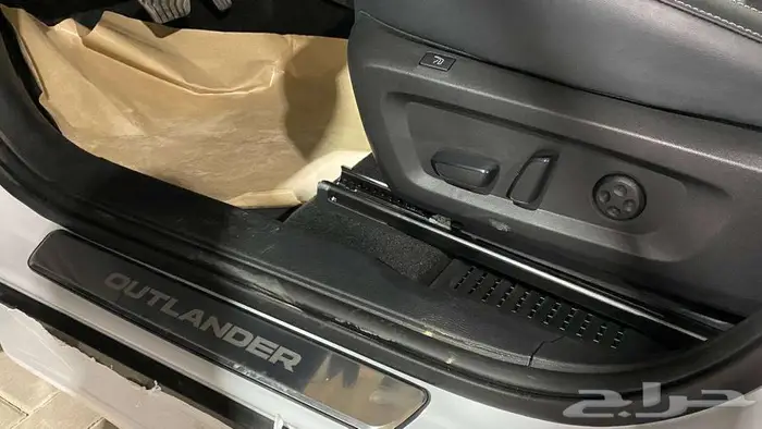 عرض خاااص متسوبيشي اوتلاندر 2025 بلاك سام اعلى فئة 15