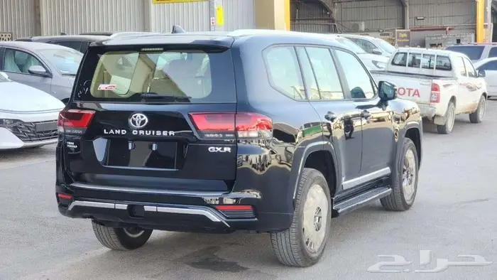 لاندكروزر GXR4 بنزين 2025 كاش وأقساط 4