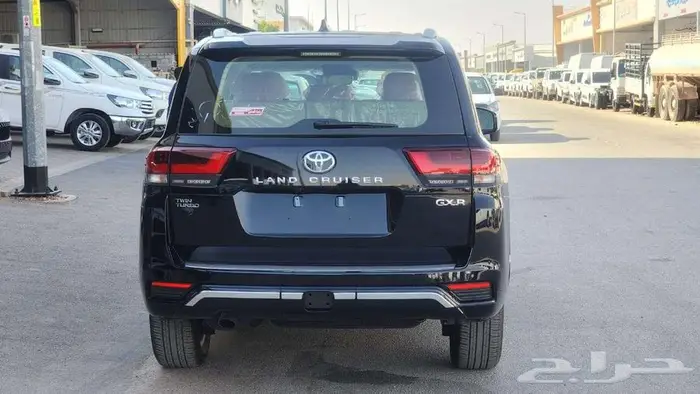 لاندكروزر GXR4 بنزين 2025 كاش وأقساط 6