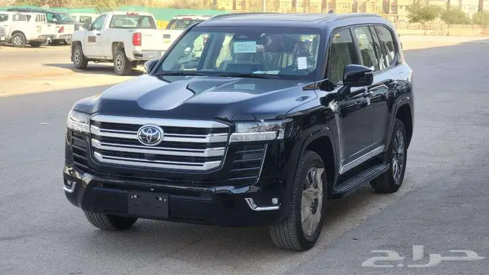 لاندكروزر GXR4 بنزين 2025 كاش وأقساط 2