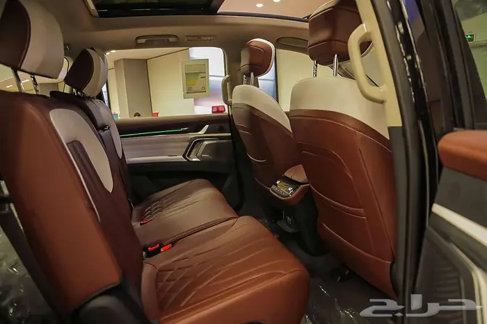 D90 Executive Luxury 2024   حضور يبهر 10