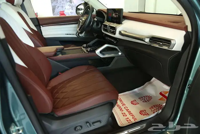 D90 Executive Luxury 2024   حضور يبهر 8