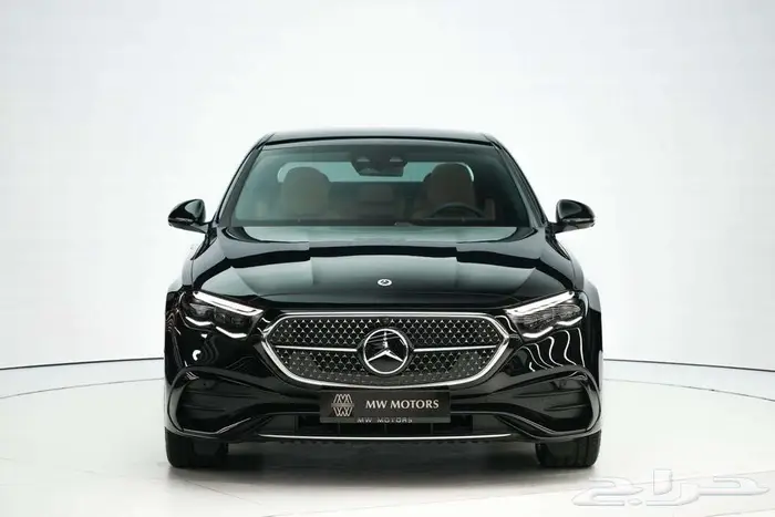 مرسيدس E 300 موديل 2025 أصفار خليجي أسود جملي 1