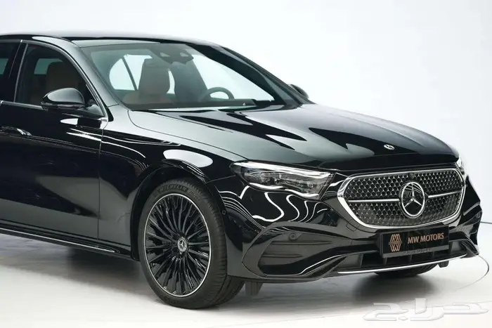 مرسيدس E 300 موديل 2025 أصفار خليجي أسود جملي 2