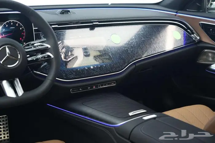 مرسيدس E 300 موديل 2025 أصفار خليجي أسود جملي 9