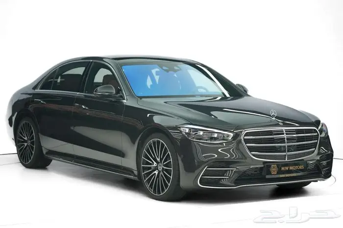مرسيدس S 500 موديل 2025 أصفار خليجي رمادي غامق بني 0