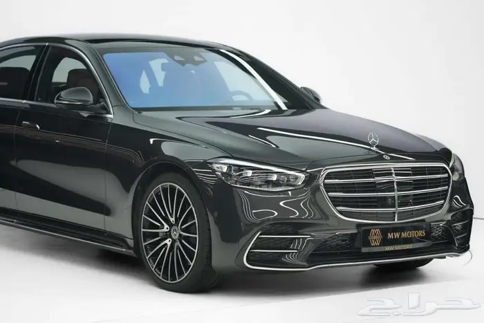 مرسيدس S 500 موديل 2025 أصفار خليجي رمادي غامق بني 2