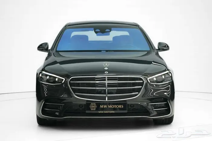 مرسيدس S 500 موديل 2025 أصفار خليجي رمادي غامق بني 1