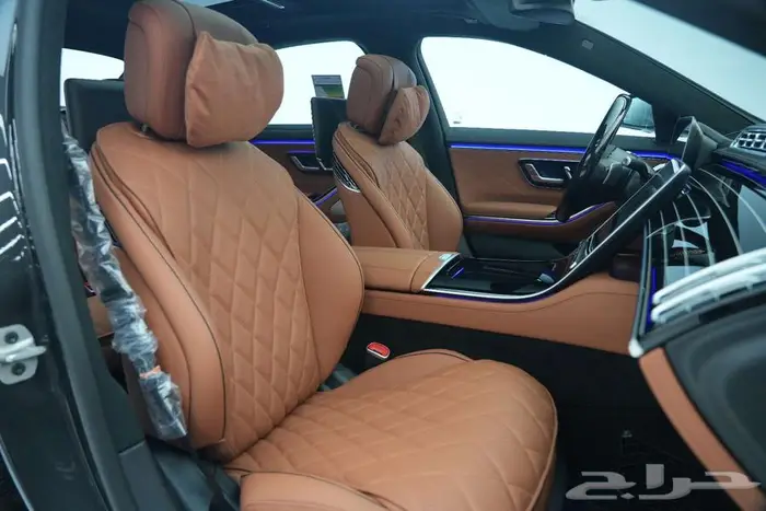 مرسيدس S 500 موديل 2025 أصفار خليجي رمادي غامق بني 9