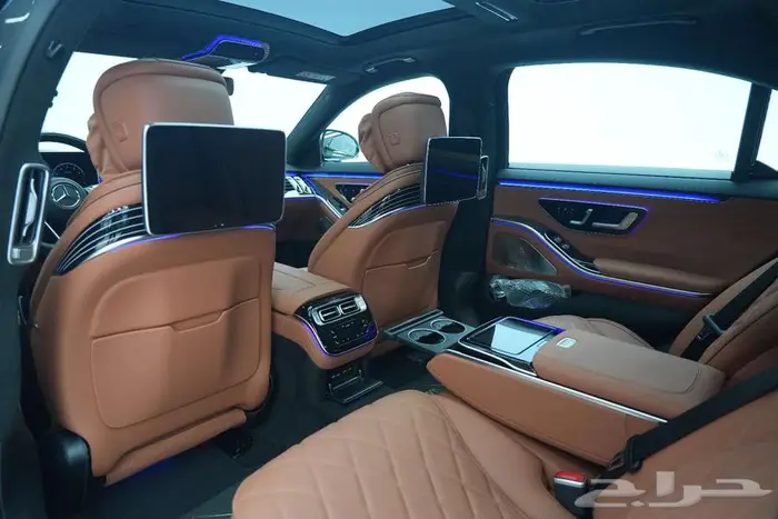 مرسيدس S 500 موديل 2025 أصفار خليجي رمادي غامق بني 14