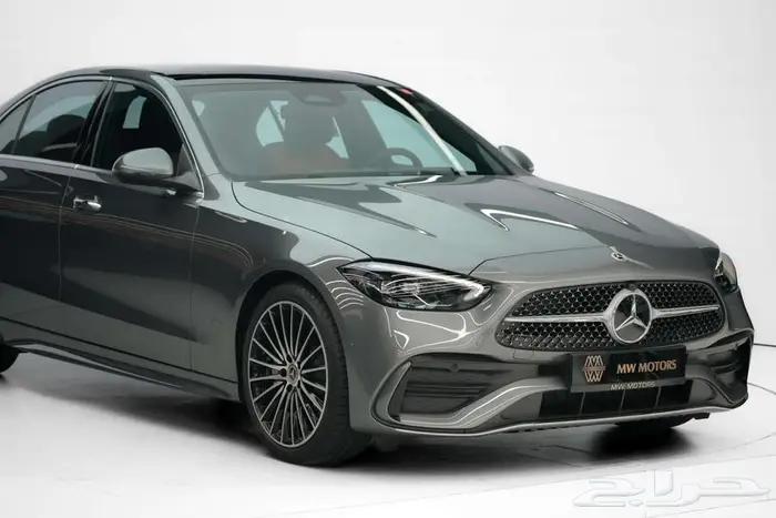 مرسيدس C 200 بريميوم موديل 2025 أصفار خليجي رمادي فاتح جملي 2