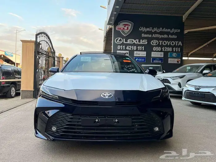 تويوتا كامري LE هايبرد 2025 متاح اقساط و كاش 1