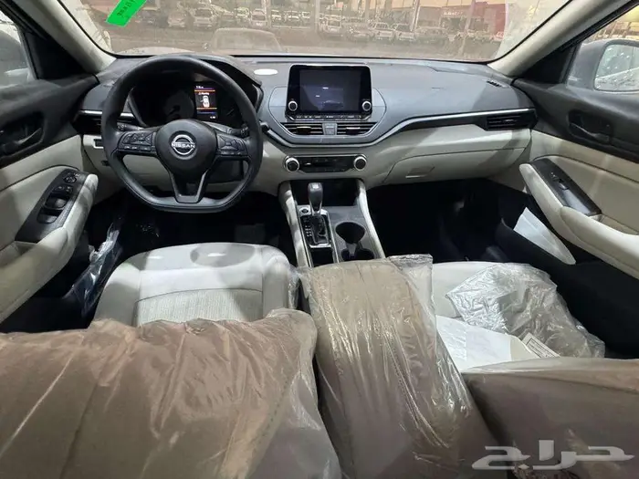 نيسان التيما استندر 2500 cc اسود موديل 2025 7