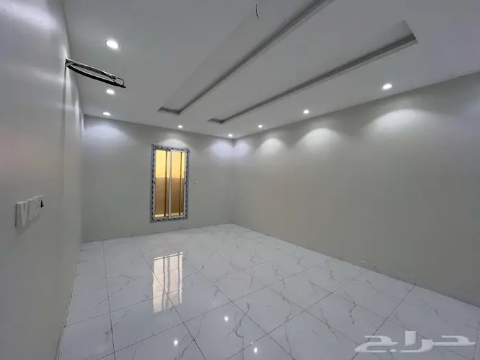 للبيع فيلا دورين ف جده حي الوفاء 12