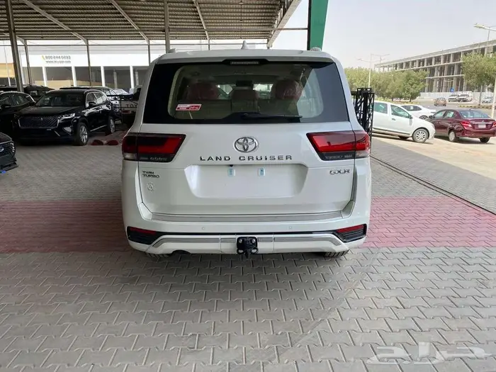 تويوتا لاند كروزر GXR L3 بنزين 2025 سعودي كاش وتمويل 8