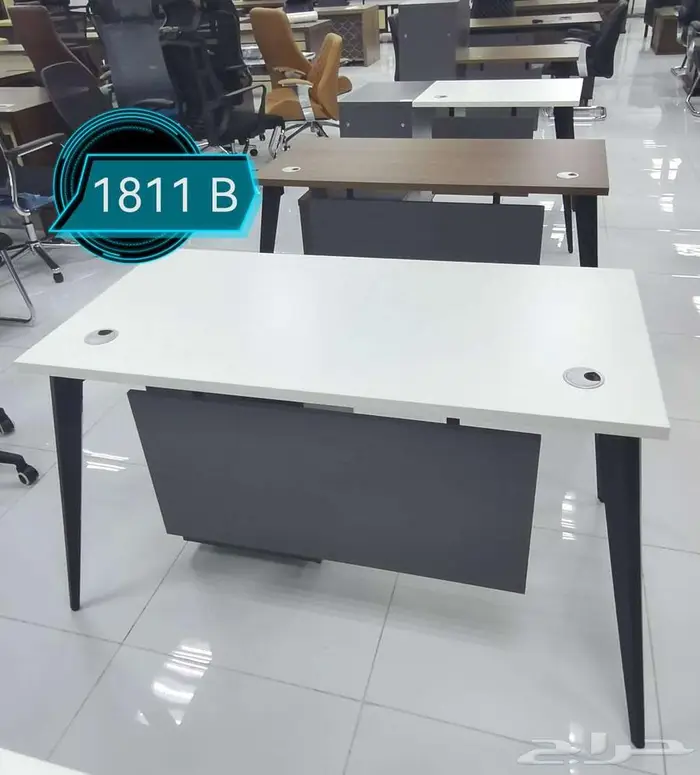 مكاتب ادارية مودرن فخم ابيض وبارتشن طاولة جتماع نفس تصمبم 11