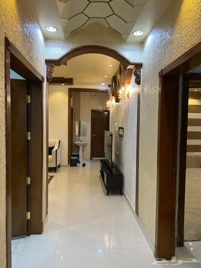 شقة مؤثثه للإيجار السنوي 6
