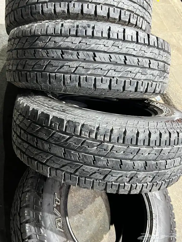 كفرات نص حجري يوكهاما مقاس 285 70 17 14