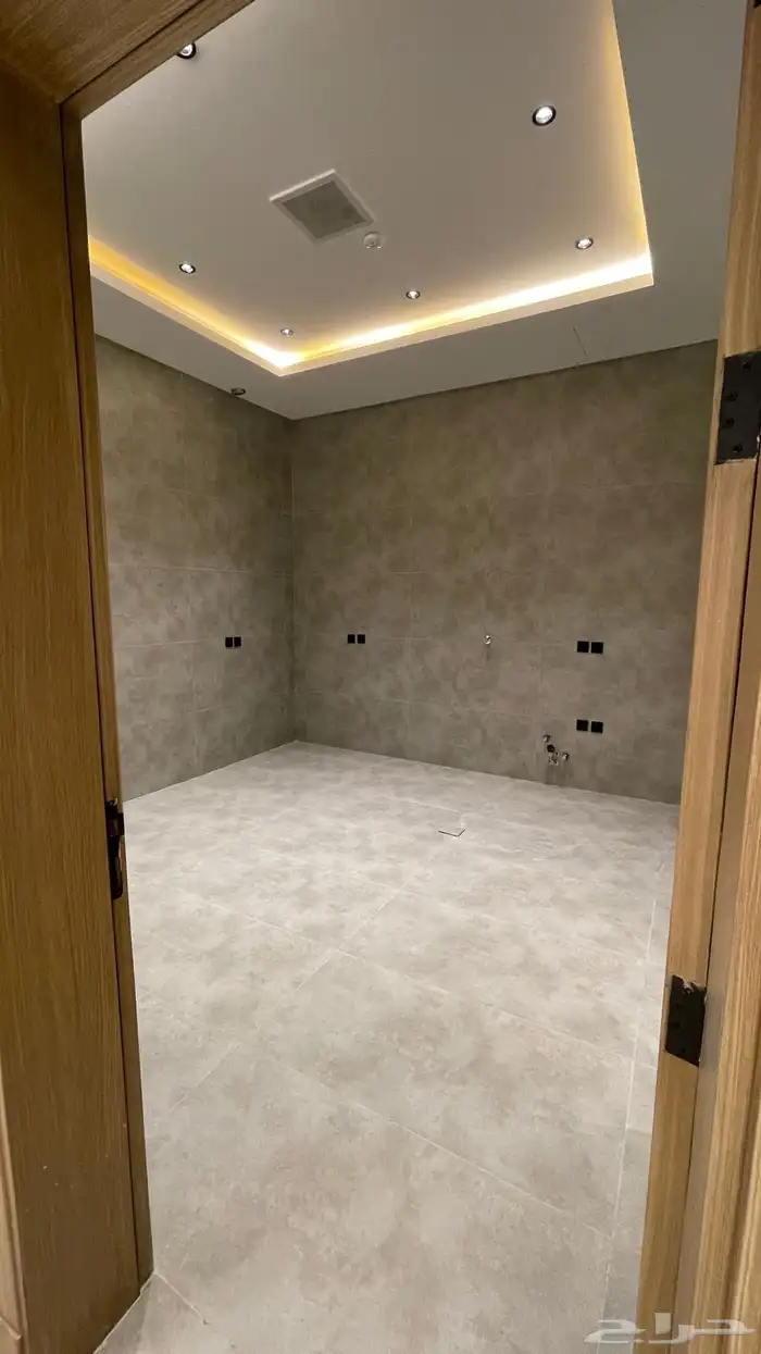 شقق للبيع بمساحات واسعه وموقع مميز حي الروضة الملك فيصل 27