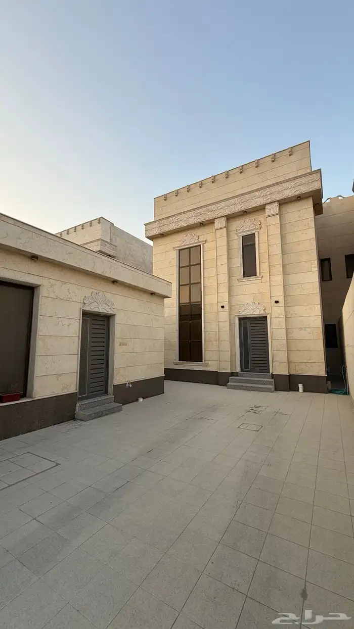 فيلا مستخدمة للبيع 3أدوار مساحة 350م 1