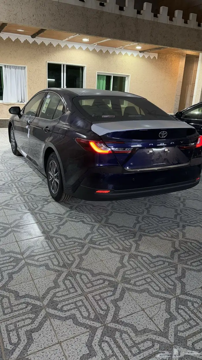 كامري 2025 كحلي ستاندر بنزين E 2