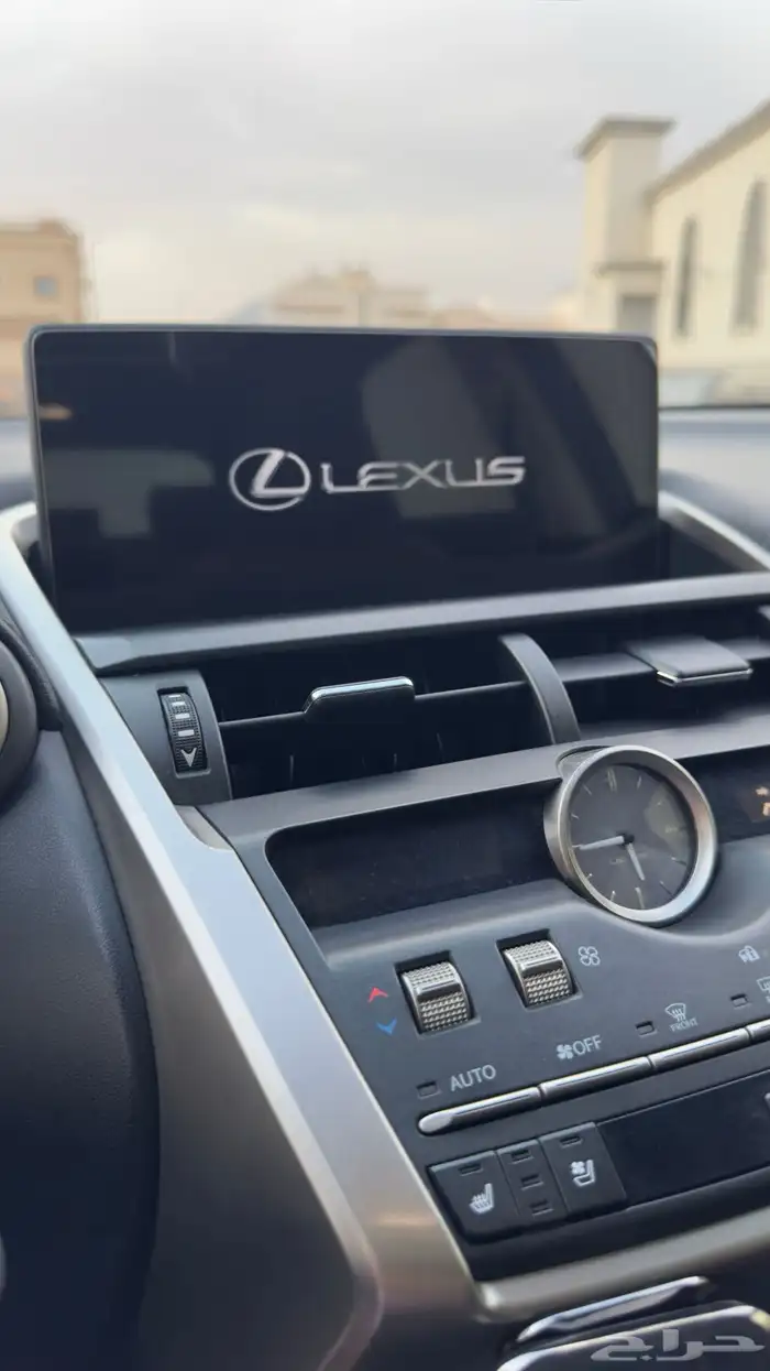 لكزس NX300 2019 فل 16