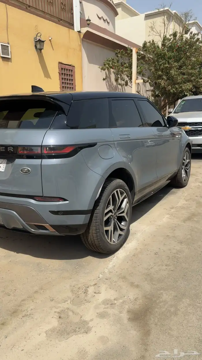 لاندروفر ايفوك 2022 سعودي ب 190 4