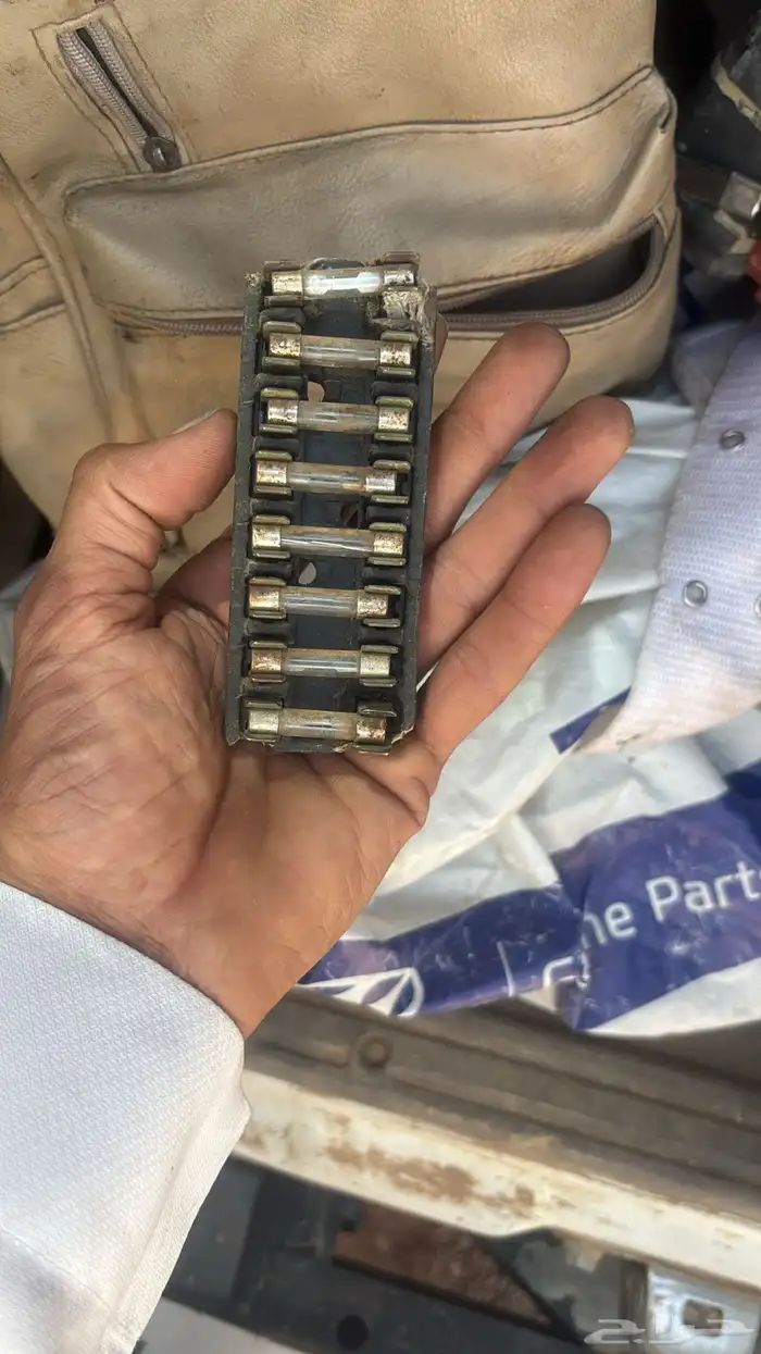 للبيع قطع غيار شاص وربع وشراع 78 الى 84 9