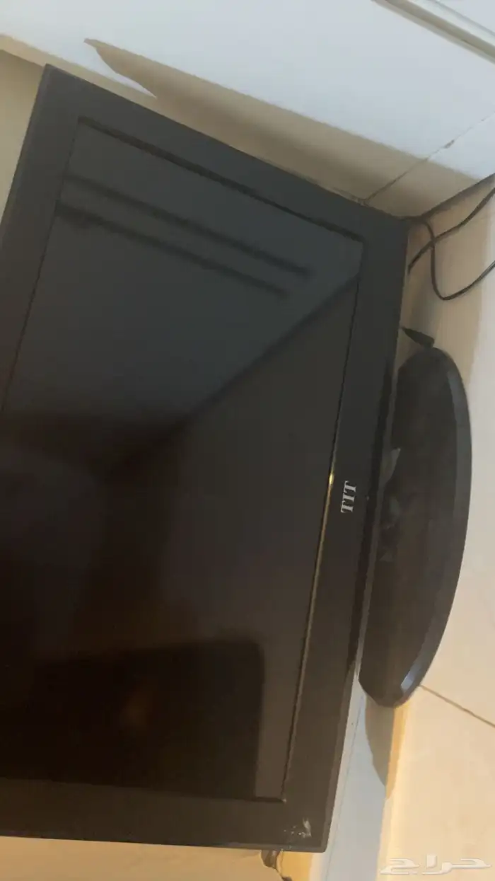 شاشة 32 بوصه نظيف مافيه عيوب وجهاز شاومي للتصفح النت 0
