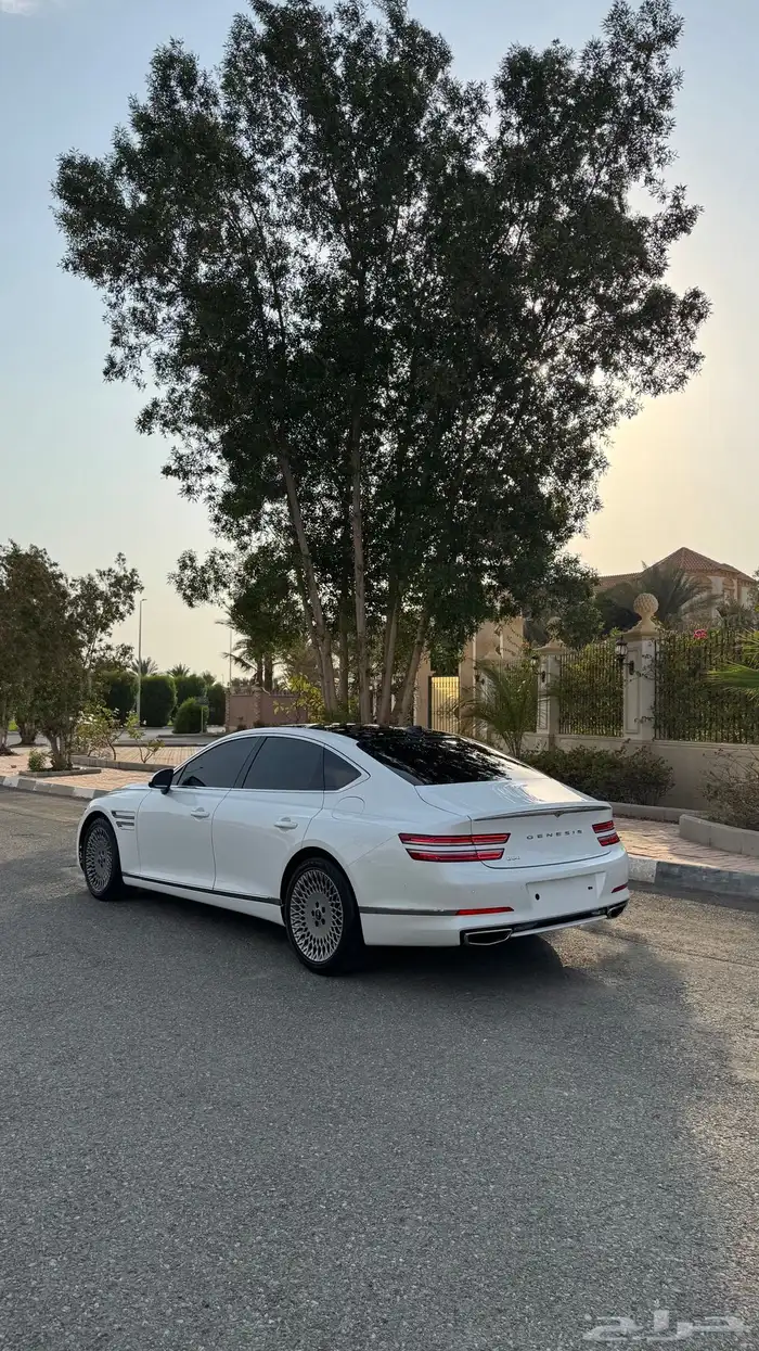 2023 جينسس G80 10