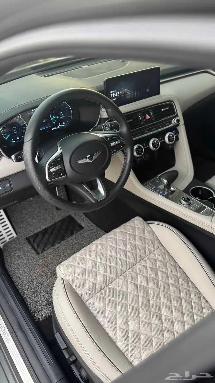 2023 جينسس G70 10