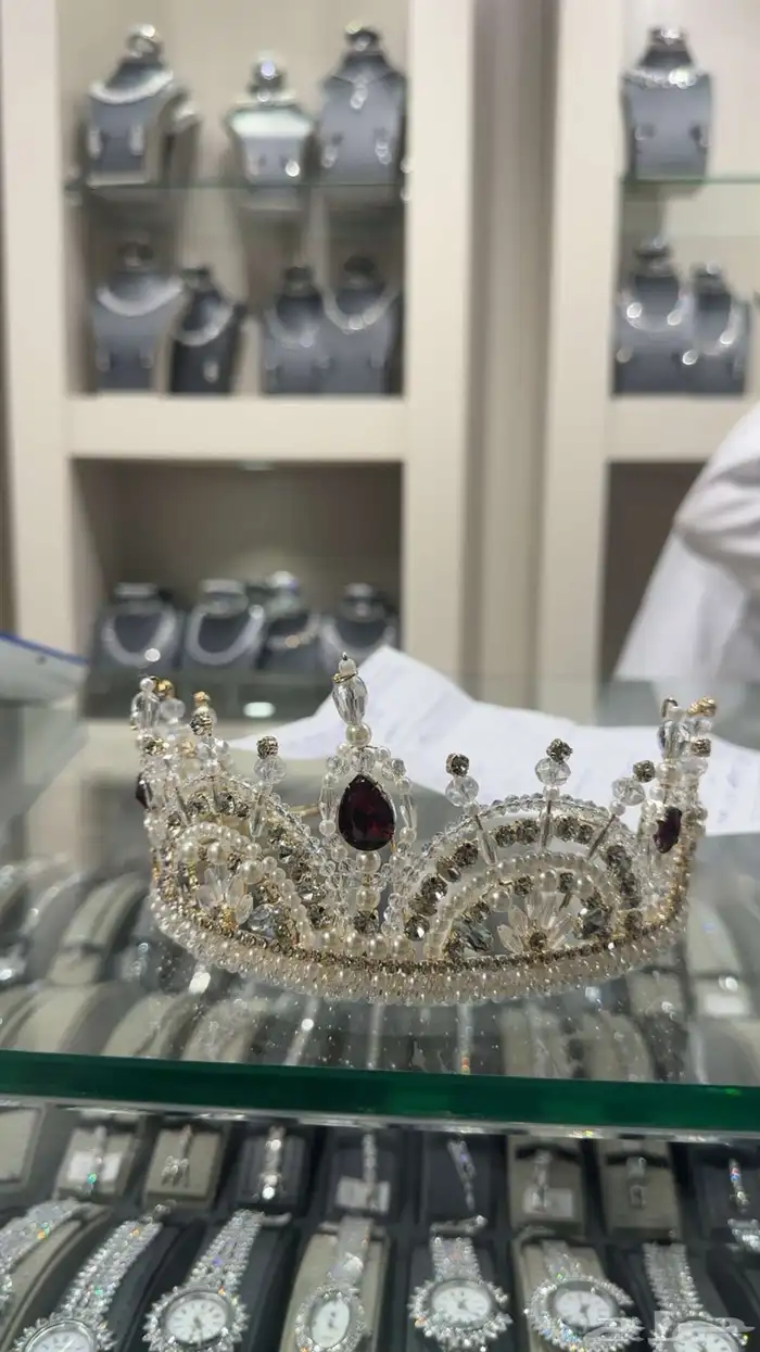 تاج عروس 0