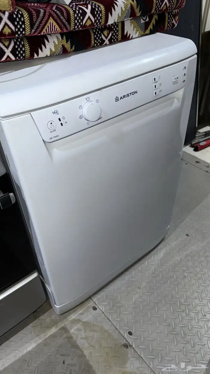 للبيع غساله مواعين شبه جديده 0