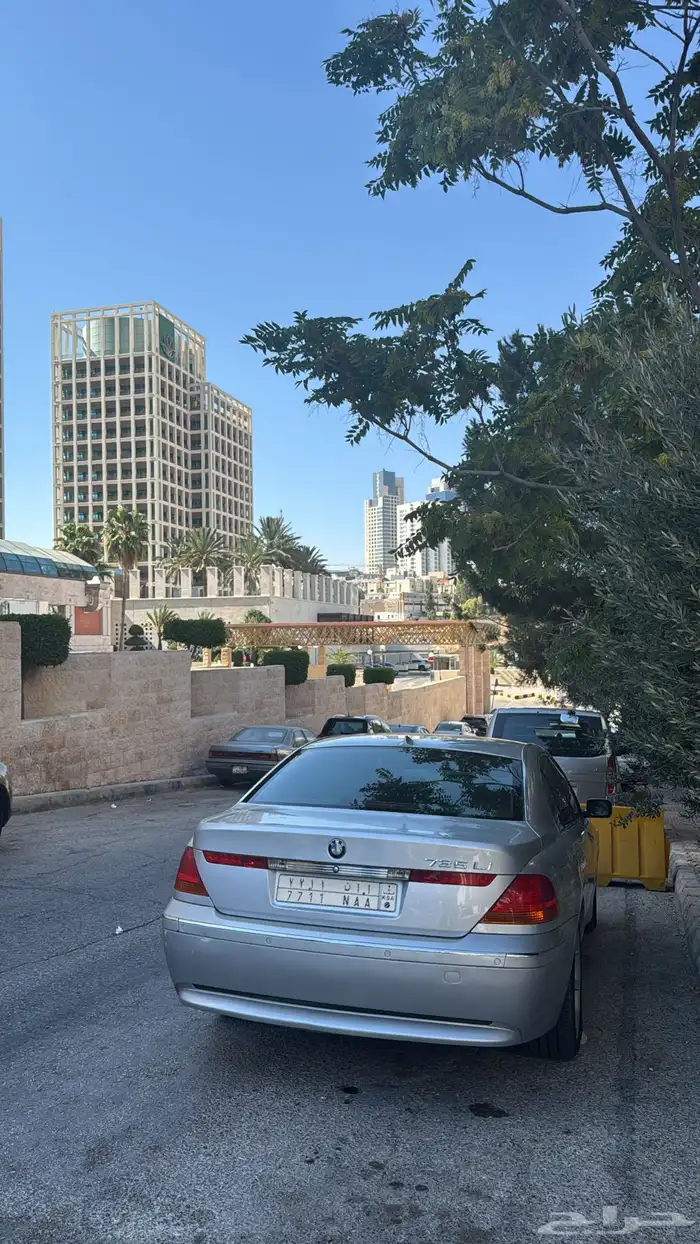 بس ام دبليو طراز 735Li. موديل 2003 1