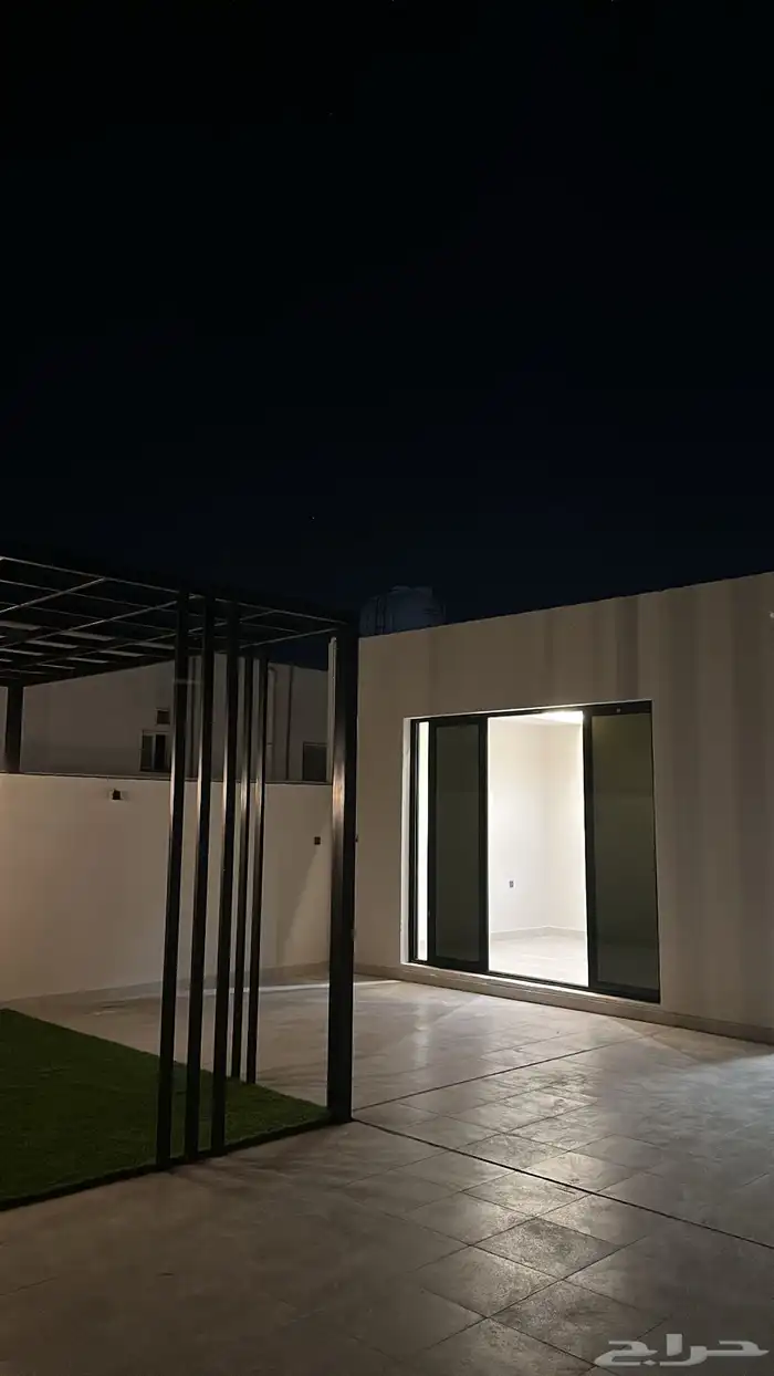 ملحق 6 وصالة للبيع حي الصفا 5