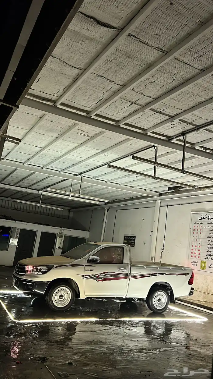 للتقبيل هيلوكس 2024 2